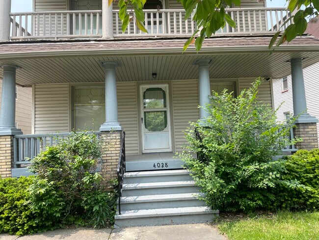 Foto del edificio - 4028 E 53rd St