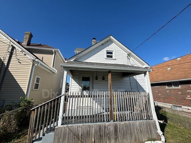 Building Photo - 526 Brandt St