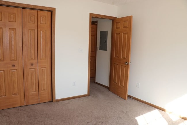Building Photo - 2 br, 2 bath House - 424 Creekside Drive