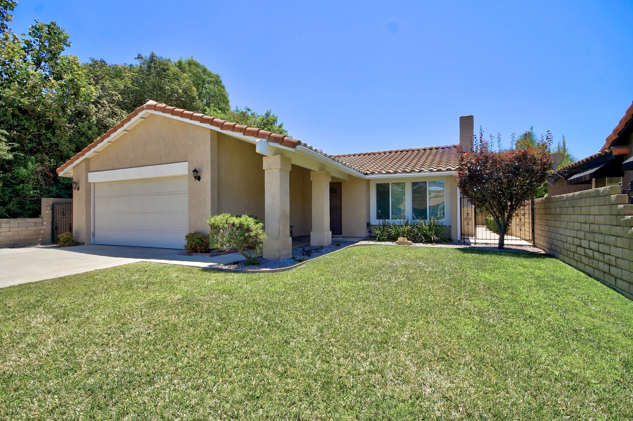 Foto principal - 2220 Sally Ct