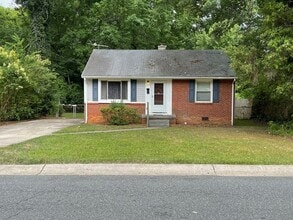 Building Photo - 2315 Finchley Dr