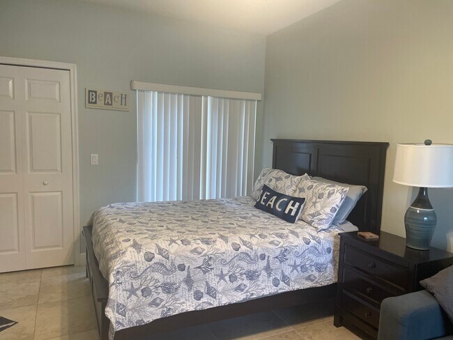 Foto del edificio - 8227 Mulligan Cir