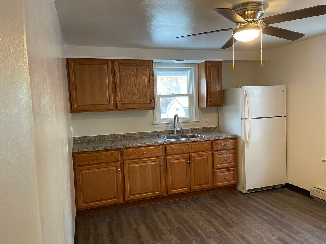 Foto principal - 13496 Velp Ave