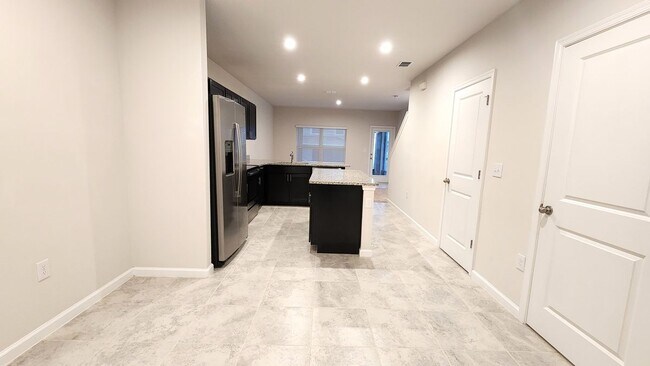 Building Photo - 271 Blueberry Ln