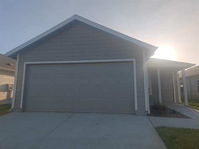 Primary Photo - 3045 Tokara St
