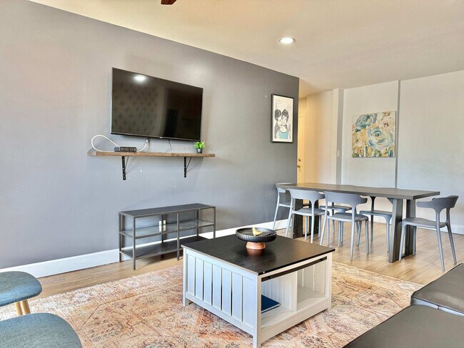 Foto del edificio - 215 Piedmont Ave NE