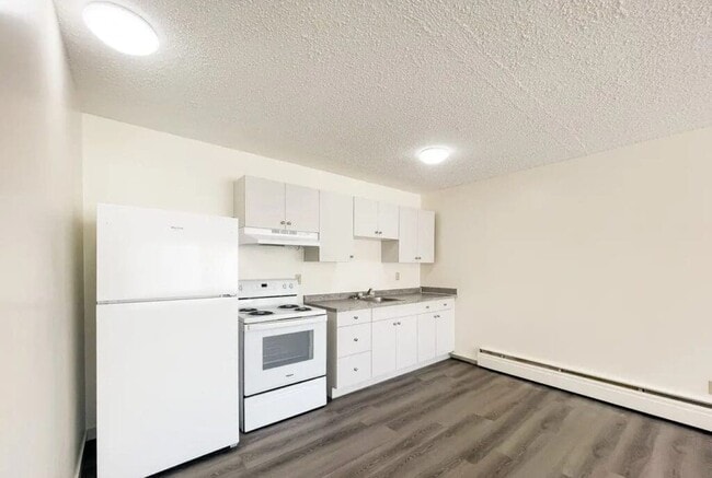 Building Photo - Casavilla Apartments