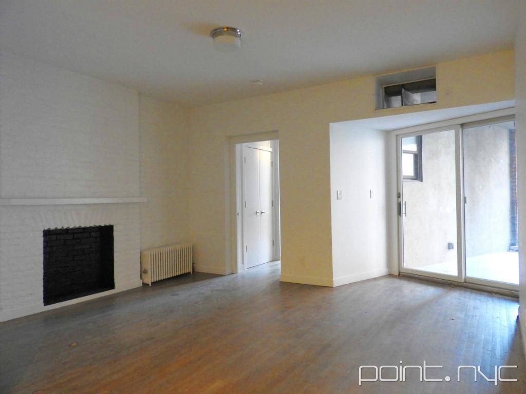 Primary Photo - 246 10th Ave