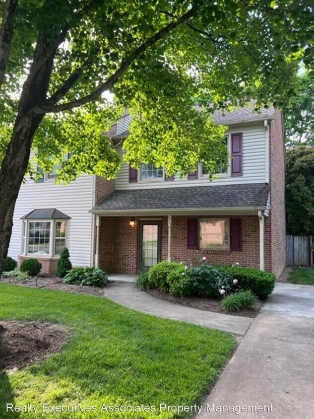 2 br, 1.5 bath House 4429 Washington Court House Rental in