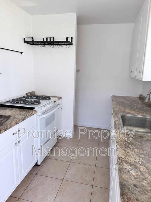 Foto del edificio - 303-307 S. Myers