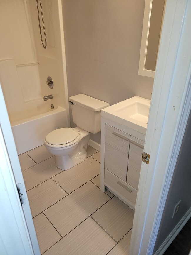 Building Photo - 16 Morrisday Ln