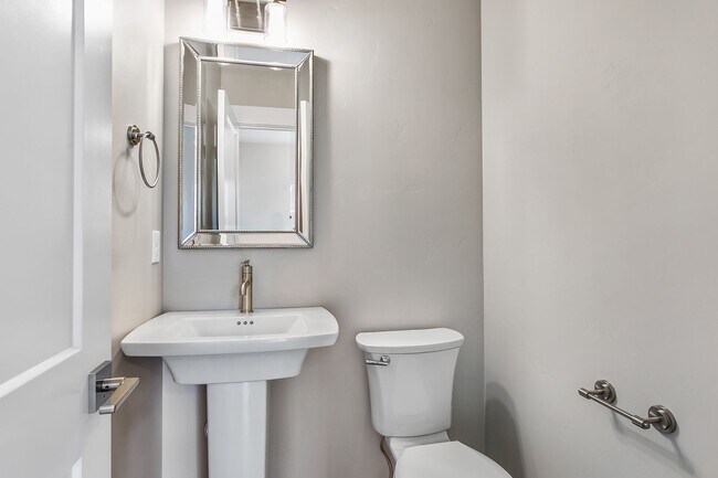 Foto del edificio - 61532 SE Jennifer Ln