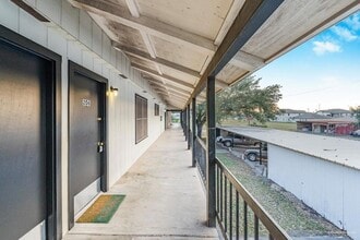 Building Photo - 1600 S Bridge Ave