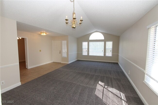 Building Photo - 6605 Vicuna Dr