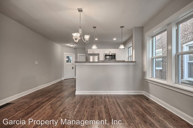 Building Photo - 1 br, 1 bath Apartment - 4230 Lawn Avenue