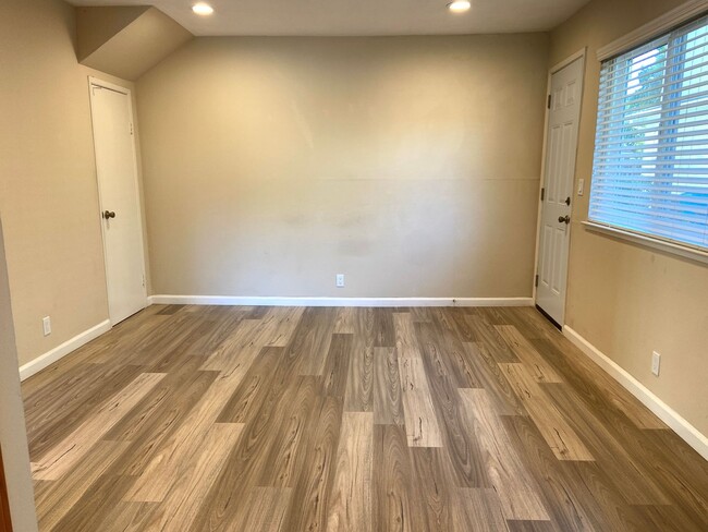 Foto del edificio - 10350 Leola Ct