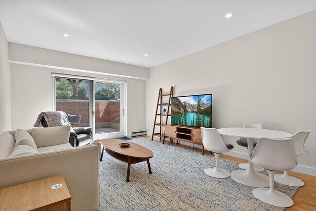 Foto del edificio - 10 Bowdoin St