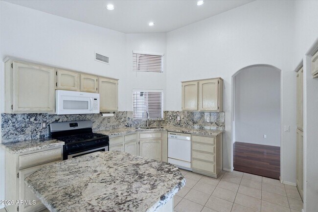 Foto del edificio - 15251 W Verde Ln