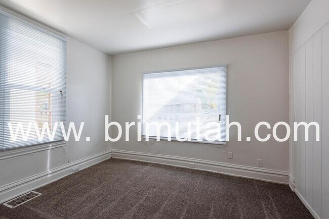 Building Photo - 319 E 1300 S