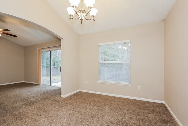 Foto del edificio - 1608 Guardian Dr