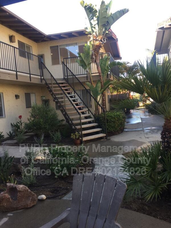 Building Photo - 249 Avenida Montalvo