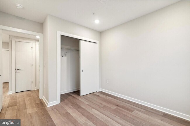 Foto del edificio - 3449 Scotts Ln