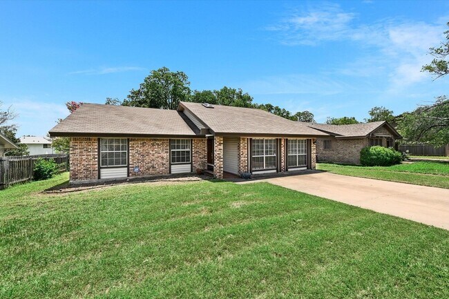 Foto del edificio - 6509 Skycrest Dr