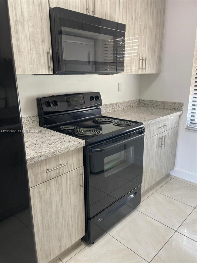 Building Photo - 13808 SW 54th St