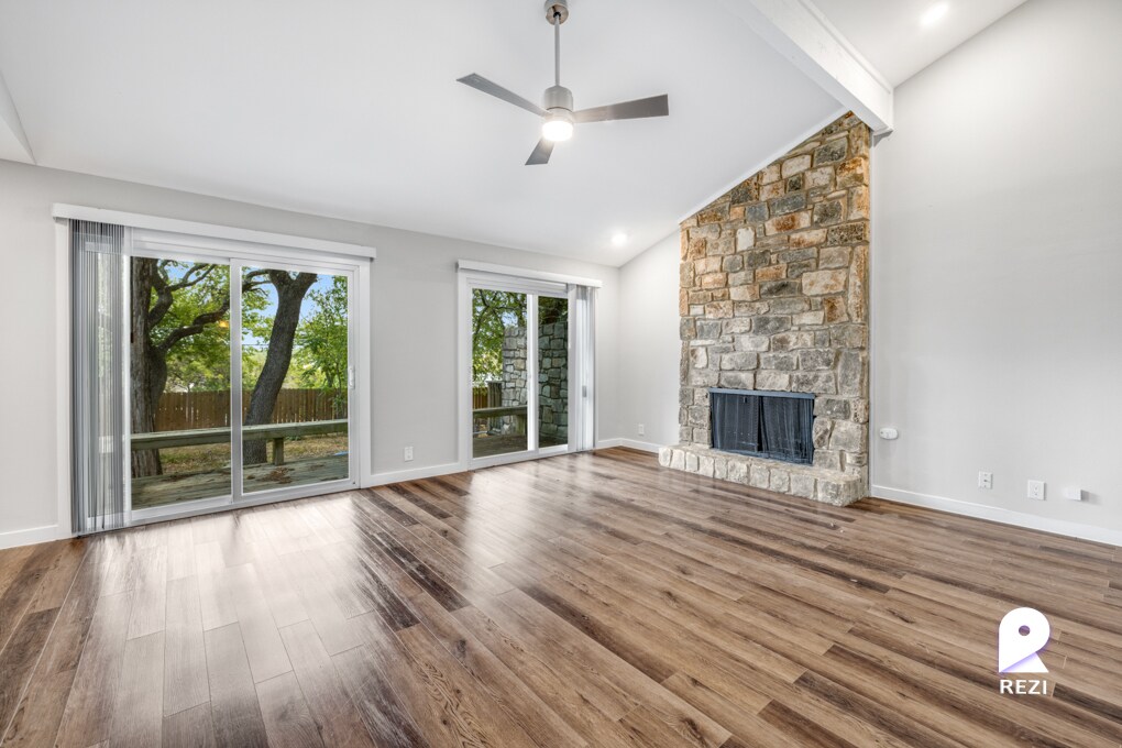 Redbud Bungalows Apartments in West Lake Hills, TX