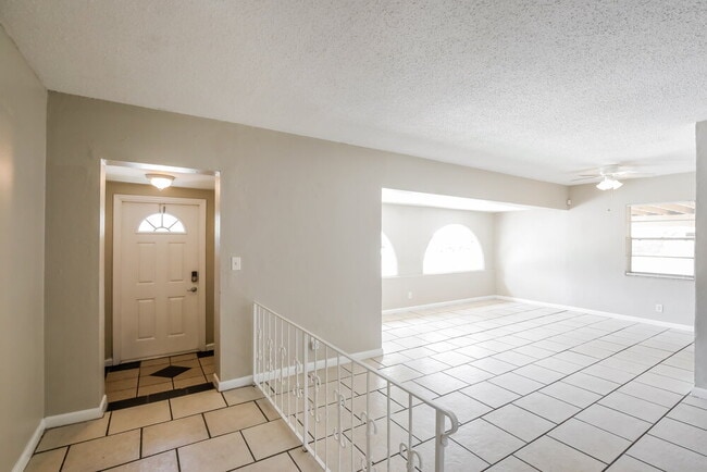 Building Photo - 2351 NW 28th St