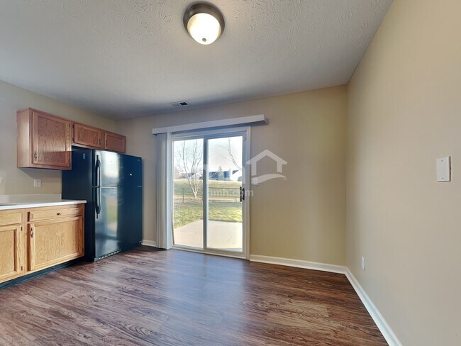 Building Photo - 12111 Pepperwood Dr