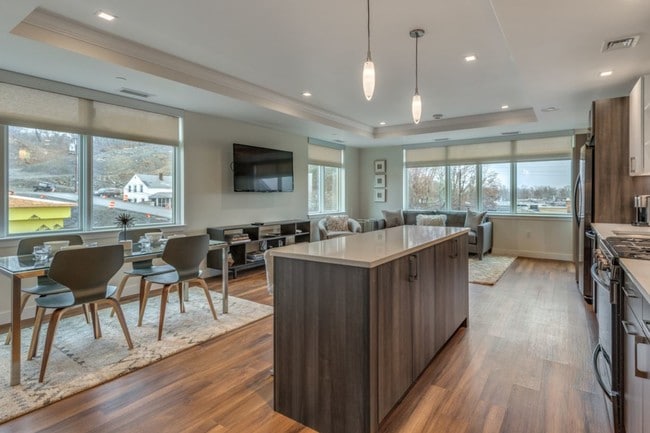 Building Photo - Essex Landing Saugus