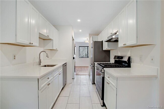 Foto del edificio - 361 N Greeley Ave