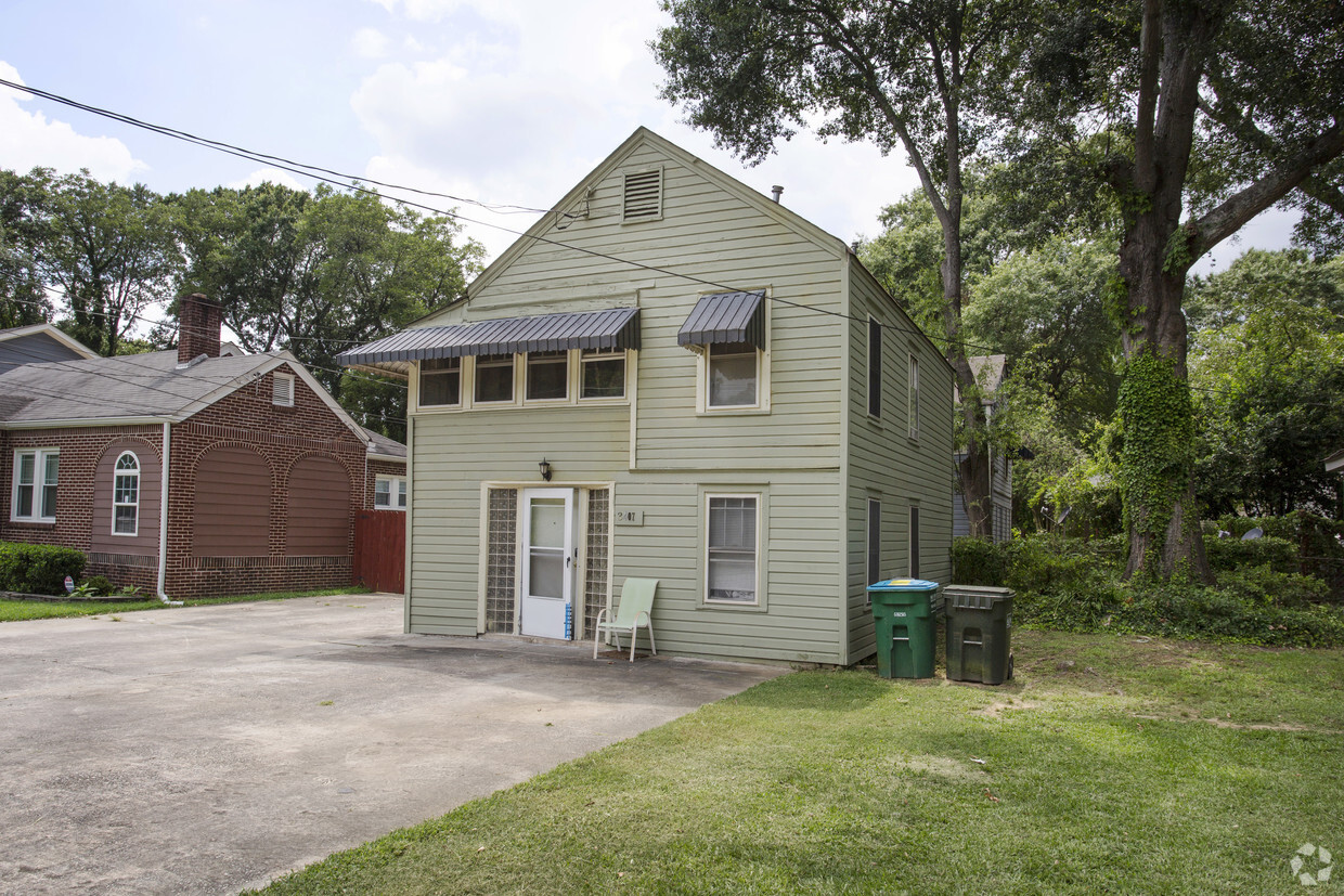 Primary Photo - Front Building