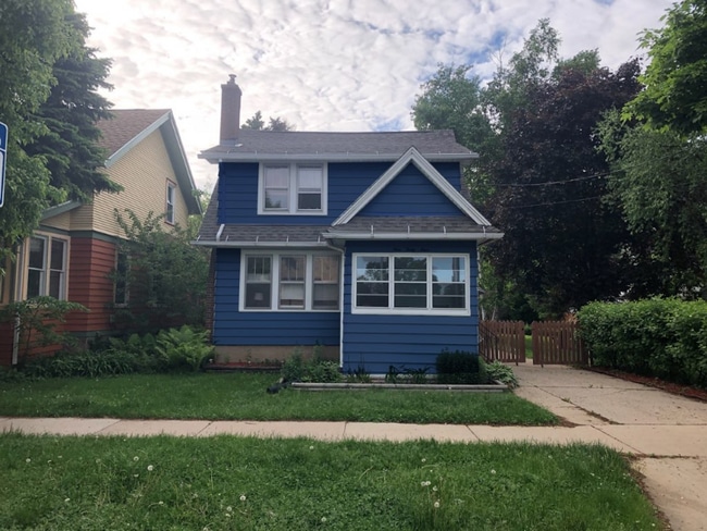 Building Photo - 944 E Mifflin St