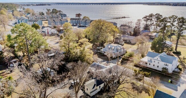 Foto del edificio - 802 N B St