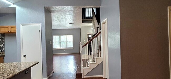 Building Photo - 5430 Glade Estates Dr