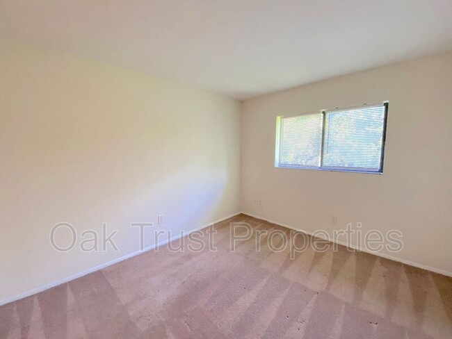 Building Photo - 2935 Dove Haven Ct