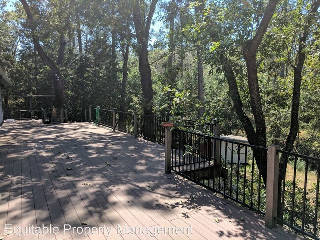 Foto del edificio - 3 br, 2 bath House - 16055 Aurora Lane