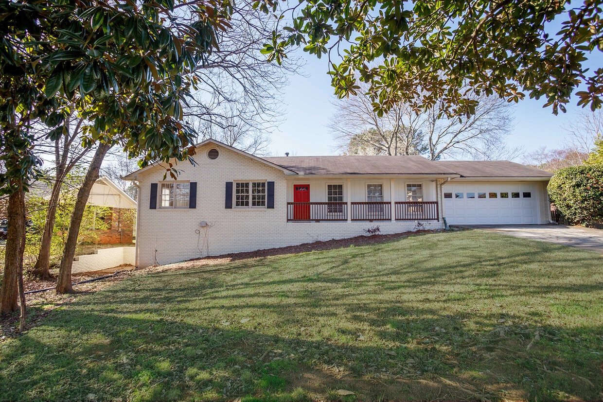 Primary Photo - 410 Milton Ave