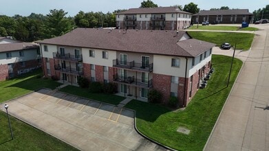Building Photo - 823 Southwest Blvd