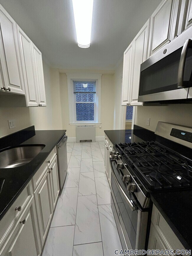 Building Photo - 26 Chauncy St