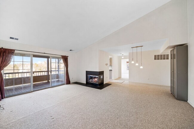 HUGE living/dining room. - 109 Delamere Dr