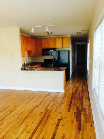 Foto del edificio - 2457 W Harrison St