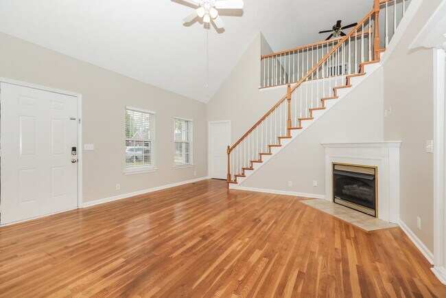 Building Photo - 3019 Overhill Ct
