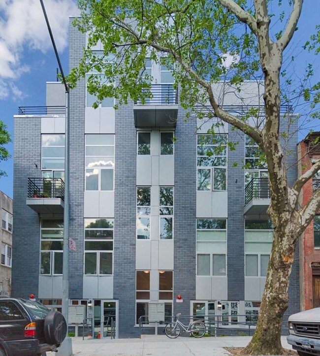 Building Photo - 93 Waverly Ave