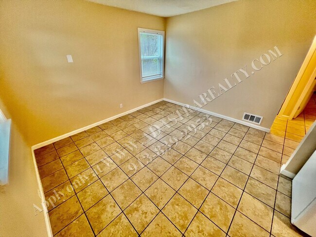 Foto del edificio - 6003 E 151 Terrace