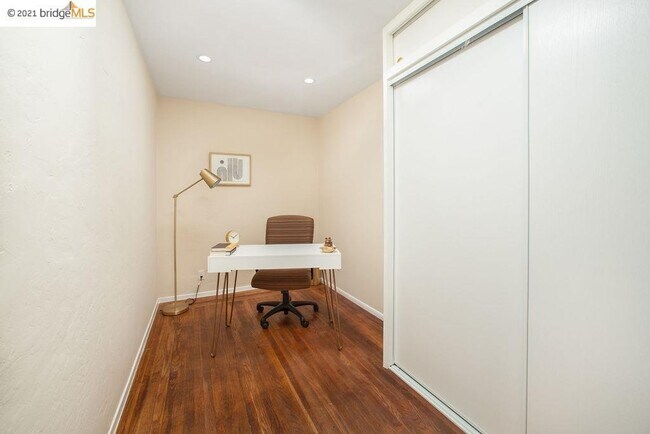 Foto del edificio - 383 Key Blvd