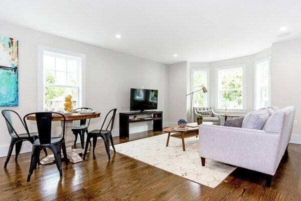 Photo - 10 Brook St House