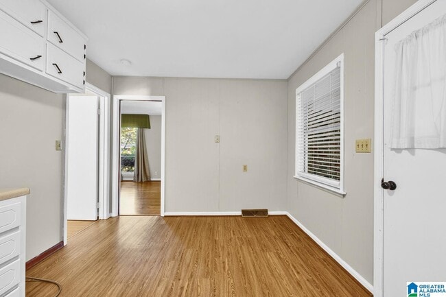 Building Photo - 2516 Ridgewood Rd